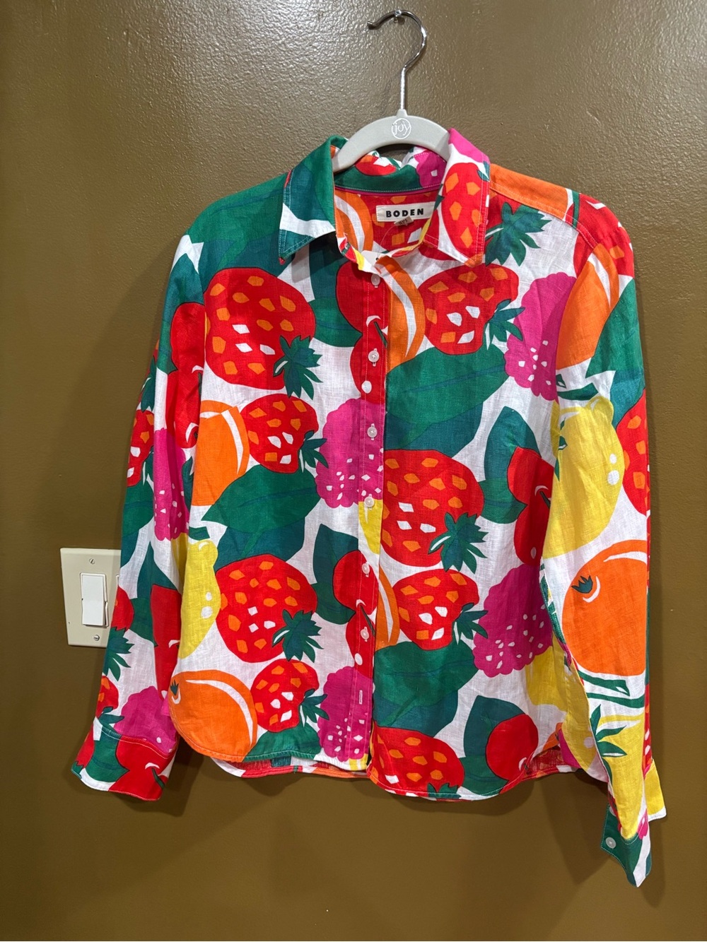 Boden Linen Strawberry Raspberry Fruit Print Button Down Shirt Size 10